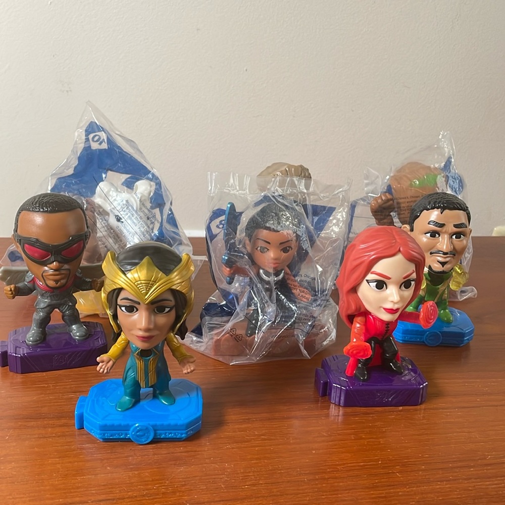 8 Marvel Avengers McDonalds Action Figures Lot